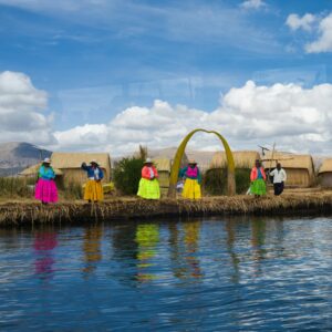 Lago Titicaca Full Day – Islas Uros y Taquile